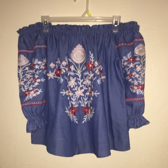 WA apparel Tops - Blue off the shoulder floral top